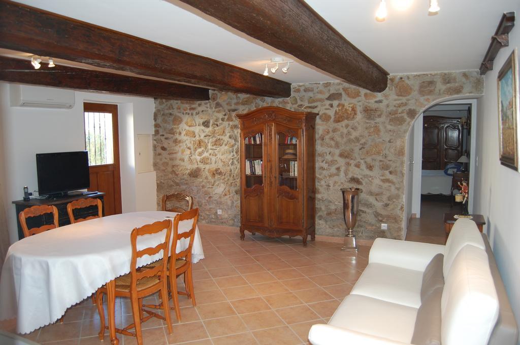 Chateau De La Clapiere Hyères Szoba fotó